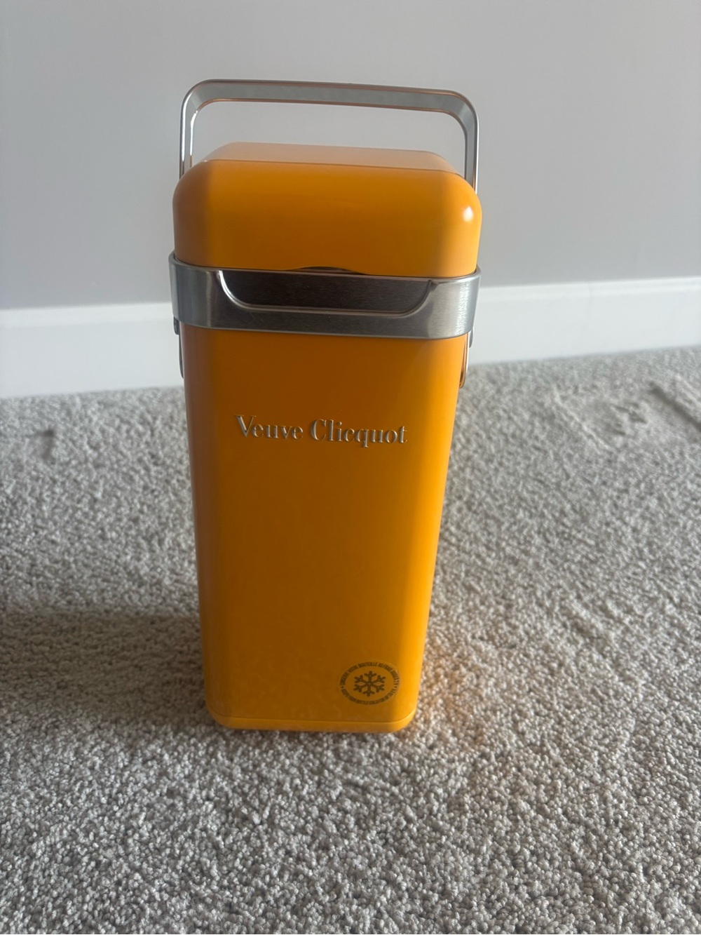 Veuve Clicquot Orange Insulated Champagne Canister - Picture 3 of 4